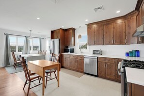 Fridge, microwave, oven, stovetop - Newly renovated, 3-bedroom house in Westport with gorgeous waterfront views (Westport)