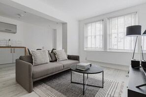 Fernseher, Stereoanlage