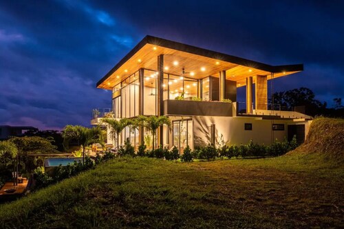 Enchanting Garden House with Panoramic Views