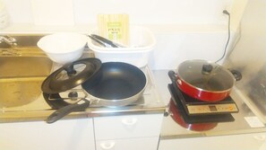 Fridge, microwave, cookware/dishes/utensils - 201 7 minutes walk from Ikebukuro 5 minutes by train from Shinjuku 11 minutes from Shibuya full / Toshima ward Tokyo (Toshima ward)