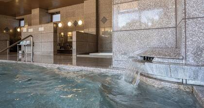 Single use East Wing Double Smoking 1 night / Ube Yamaguchi