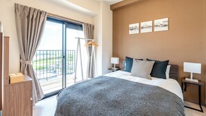 2 bedrooms, desk, free WiFi, bed sheets - Nonsmoking Family room Weekly Parking guaran / Naha Okinawa (Naha)