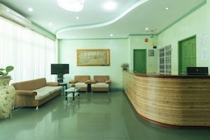 Lobby - RedDoorz @ Orsu Hotel Angeles Pampanga (Angeles)