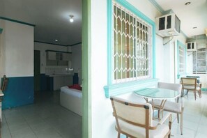 Room - RedDoorz @ Orsu Hotel Angeles Pampanga (Angeles)