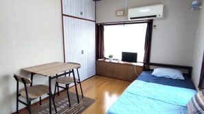 1 chambre, bureau, Wi-Fi gratuit, draps fournis