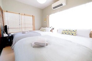 1 bedroom, desk, iron/ironing board, free WiFi - Yumenoya 2045 min walk from Yoyogi Station 2 mi - Yoyogi Flats 204 141 Yoyogi Shibuyaku Tokyo / Shibuya-ku Tokyo (Shibuya-ku)