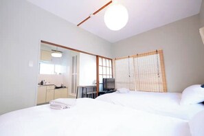 1 bedroom, desk, iron/ironing board, free WiFi - Yumenoya 2045 min walk from Yoyogi Station 2 mi - Yoyogi Flats 204 141 Yoyogi Shibuyaku Tokyo / Shibuya-ku Tokyo (Shibuya-ku)