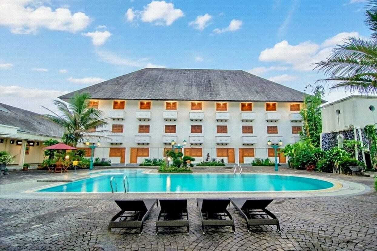 Kolam renang outdoor