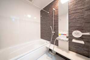 Secador de pelo y toallas