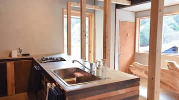 Fridge, microwave, stovetop, cookware/dishes/utensils