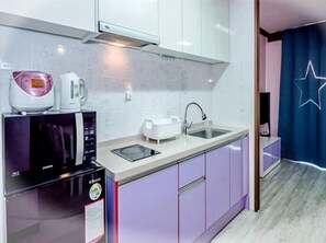 Room - Jeju Ghost Town Pension (Jeju City)