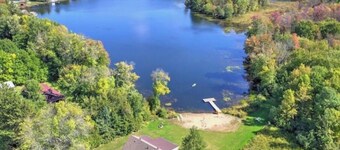 Large cottage great for large gathering / private beach/8br 4bath/stunning view