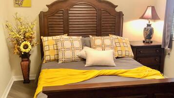 2 bedrooms, iron/ironing board, WiFi, bed sheets