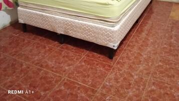 9 bedrooms, bed sheets