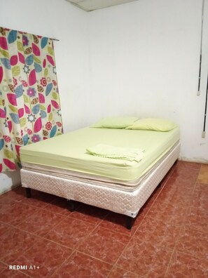 9 bedrooms, bed sheets