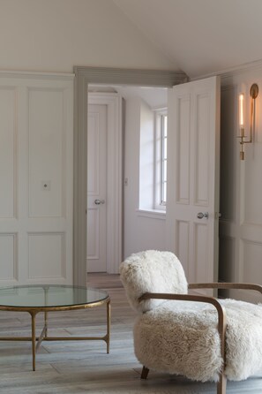 Interior - Spacious luxury 4-bedroom house steps away from Muirfield golf course (Gullane)