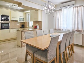 Fridge, microwave, oven, dishwasher