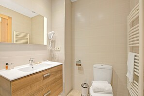 淋浴設備、風筒、提供毛巾