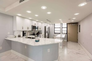 Fridge, microwave, oven, stovetop - Modern 2BR Condo l Gorgeous Oceanview (Marco Island)
