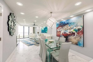 Interior - Modern 2BR Condo l Gorgeous Oceanview (Marco Island)