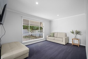Smart TV, offices