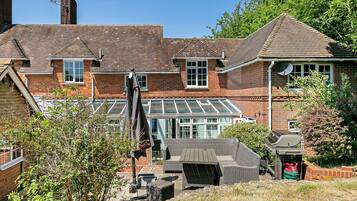 House, Garden View | Terrace/patio