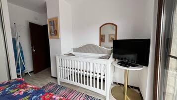 2 dormitoris, caixa forta a l'habitació i escriptori