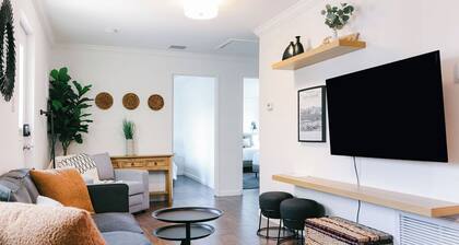 Family+Pet Friendly Parkside Home - Private Yard - Centrally Located