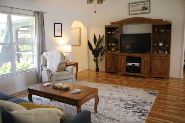 Smart TV, DVD player, music library, video library