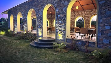 Extérieur