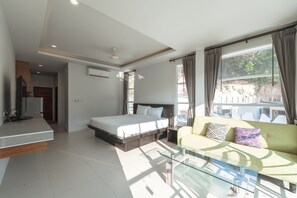 Standard-Apartment, barrierefrei ( Calm and Spacious Studio View 1) | Wohnbereich