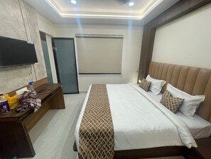 Arbetsyta för laptop, strykjärn/strykbräda och gratis wi-fi