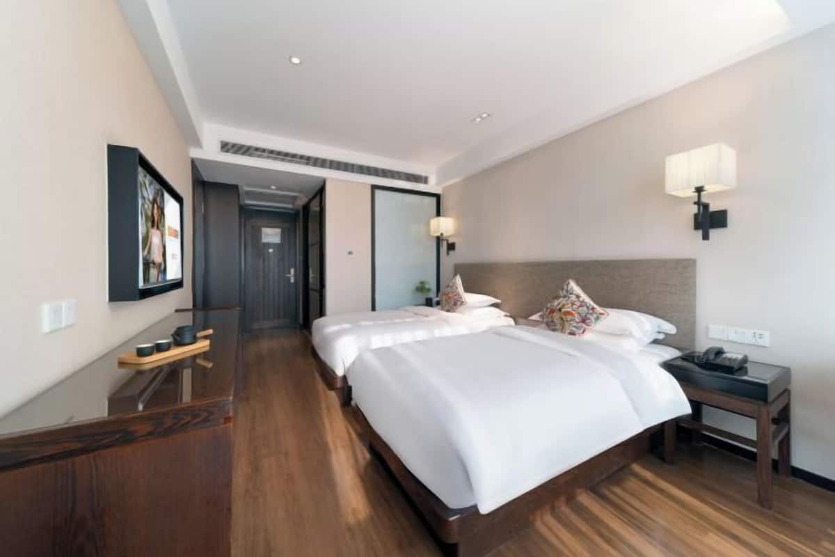 1 bedroom, premium bedding, down duvets, pillow-top beds