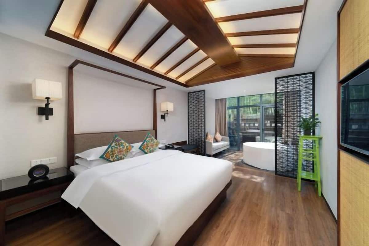 1 bedroom, premium bedding, down duvets, pillow-top beds