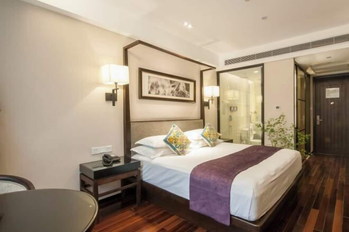 1 phòng ngủ, bộ đồ giường cao cấp, chăn bông, nệm có lớp đệm bông