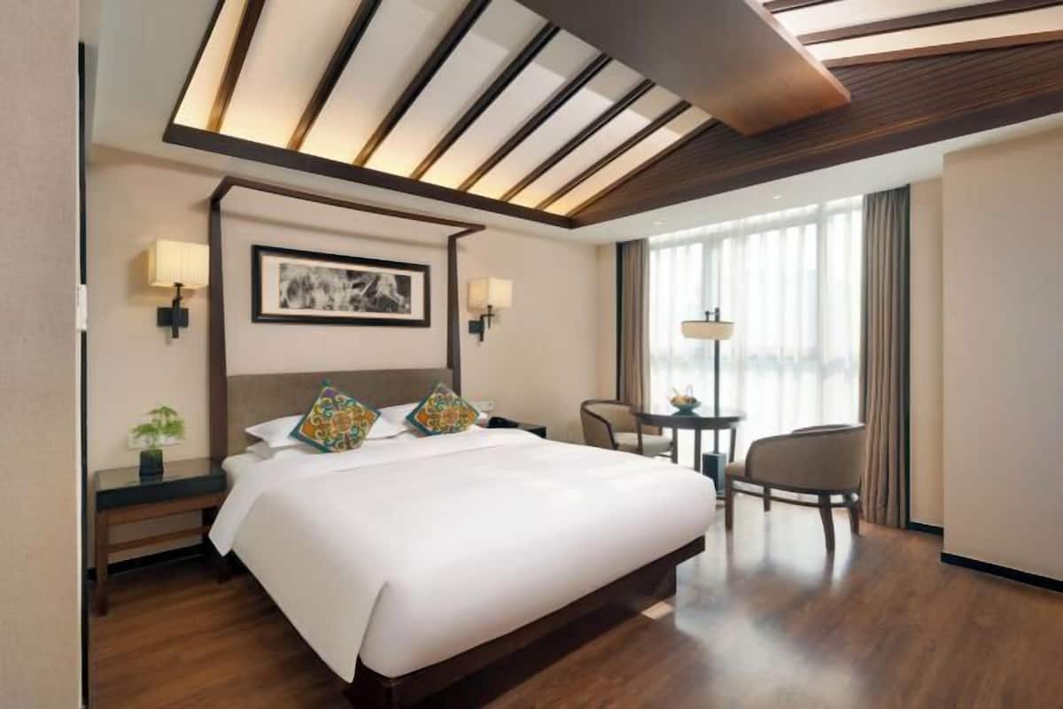 1 bedroom, premium bedding, down duvets, pillow-top beds