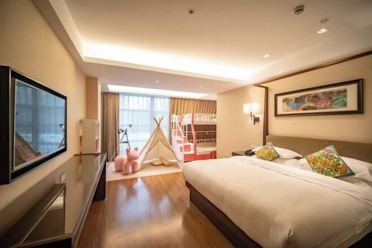 1 bedroom, premium bedding, down duvets, pillow-top beds