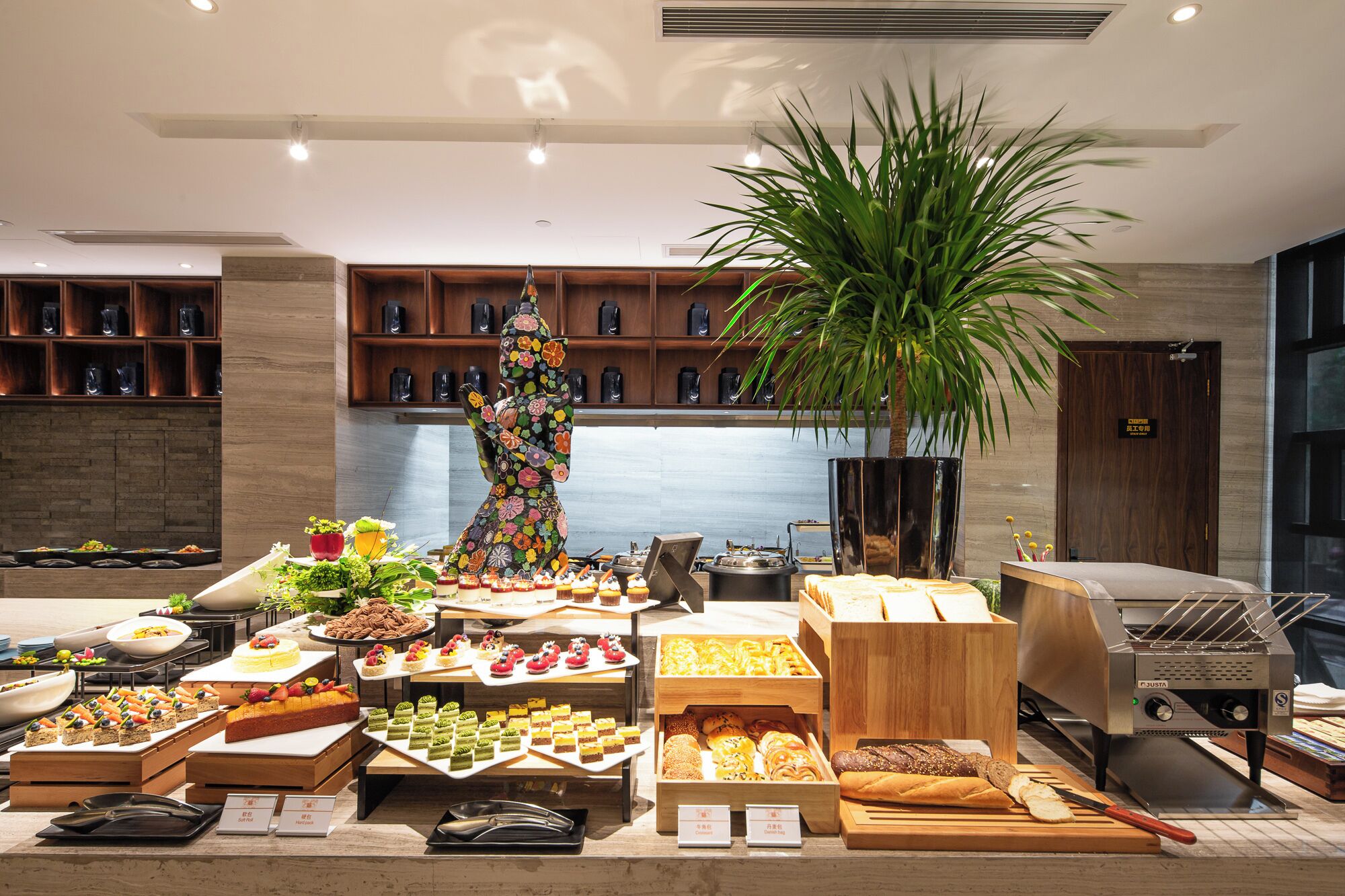 Daily buffet breakfast for a fee