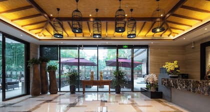 SSAW Boutique Shanghai South Xuhui RiYueGuang