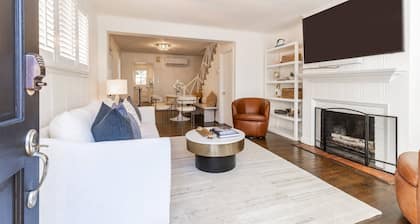 Stay in the Heart of Annapolis on King George Street Steps to USNA Gate 1 & Main Street