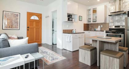 #StayinMyDistrict Kenton Private Guest House