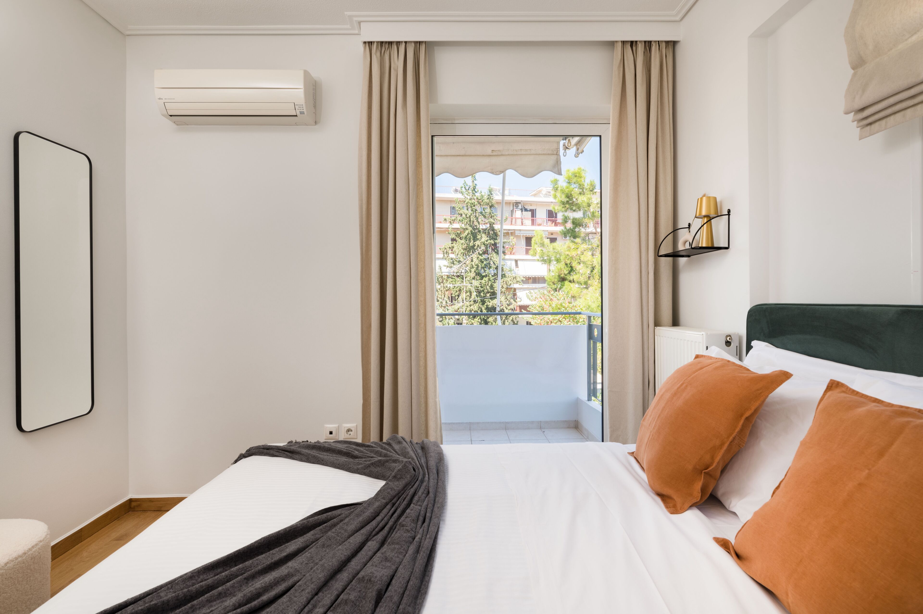 3 soverom, skrivebord, strykejern/-brett og wi-fi (inkludert)