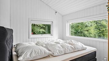 2 bedrooms, free WiFi