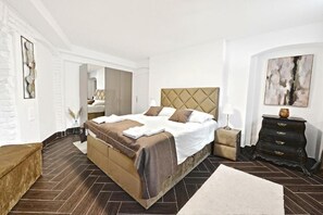 2 Schlafzimmer, Schreibtisch, Bügeleisen/Bügelbrett, kostenloses WLAN