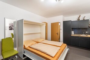 1 bedroom, free WiFi, bed sheets - Apartment 'Gästehaus Strycktal 2 Typ 07' with Private Terrace, Private Garden and Wi-Fi (Willingen-Stryck (Upland))