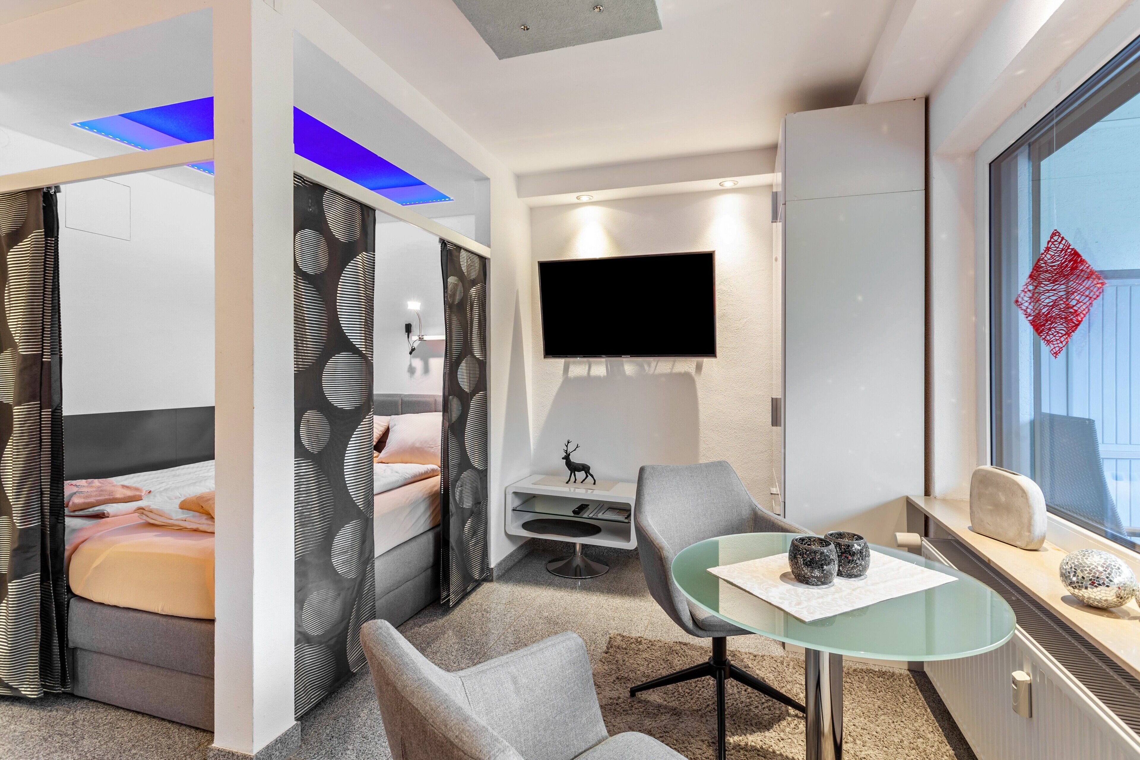 1 camera, Wi-Fi gratuito, lenzuola