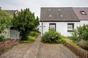 Property grounds - Studio Apartment 'Ferienzimmer Norbi Stralsund' with Private Terrace and Wi-Fi (Stralsund)