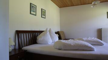 2 habitaciones, wifi gratis y ropa de cama