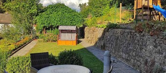 Apartamento 'Ferienhaus Am Bach' con terraza privada y Wi-Fi