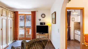 TV, DVD player, stereo